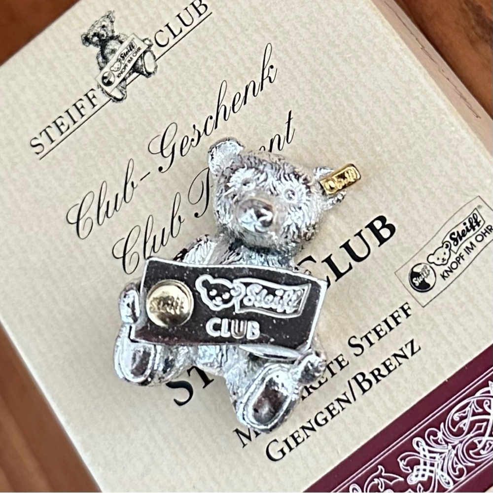 Vintage Steiff Club Teddy Bear PIN Brooch Steiff